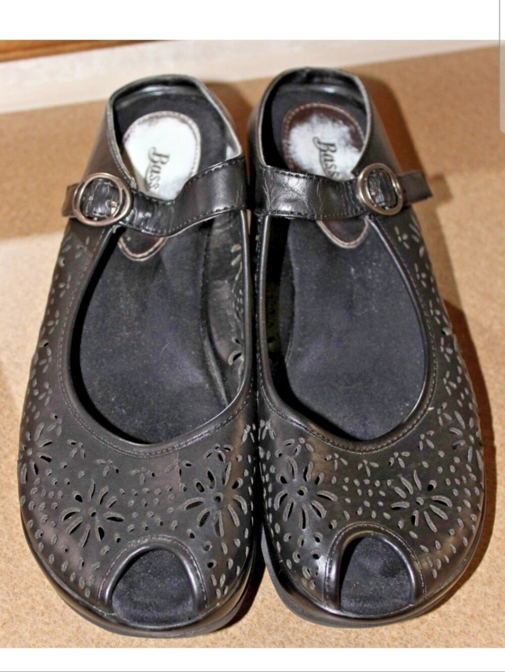 Bass Brand Size 11 M Black Open Peek A Boo Toe Shoe Floral Design With Buckle